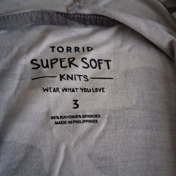 Torrid Women's Size 3X Gray Camo Super Soft Hooded Anorak Open Cardigan - Picture 6 of 12